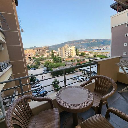 E.I.R Apartments Vlorë Esterno foto