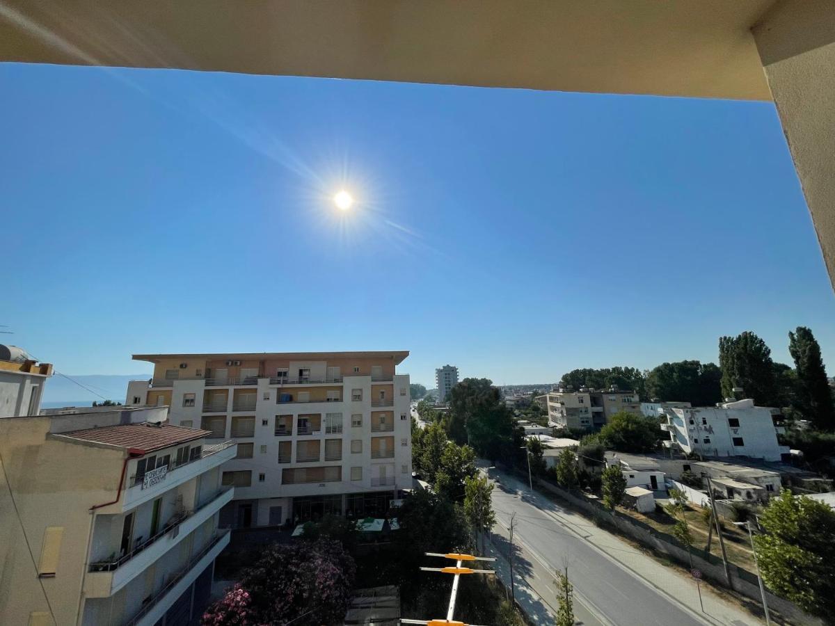 E.I.R Apartments Vlorë Esterno foto