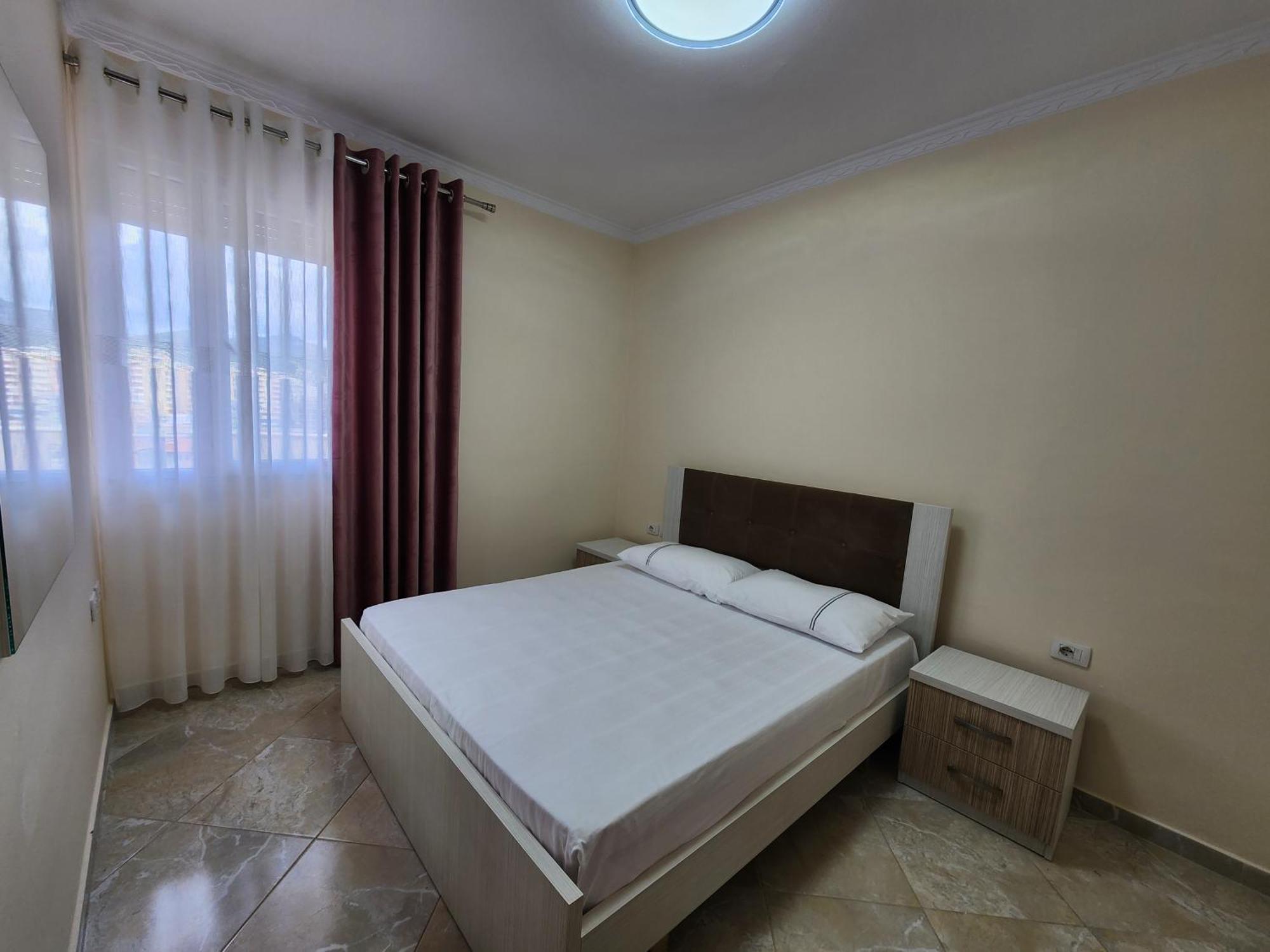E.I.R Apartments Vlorë Esterno foto