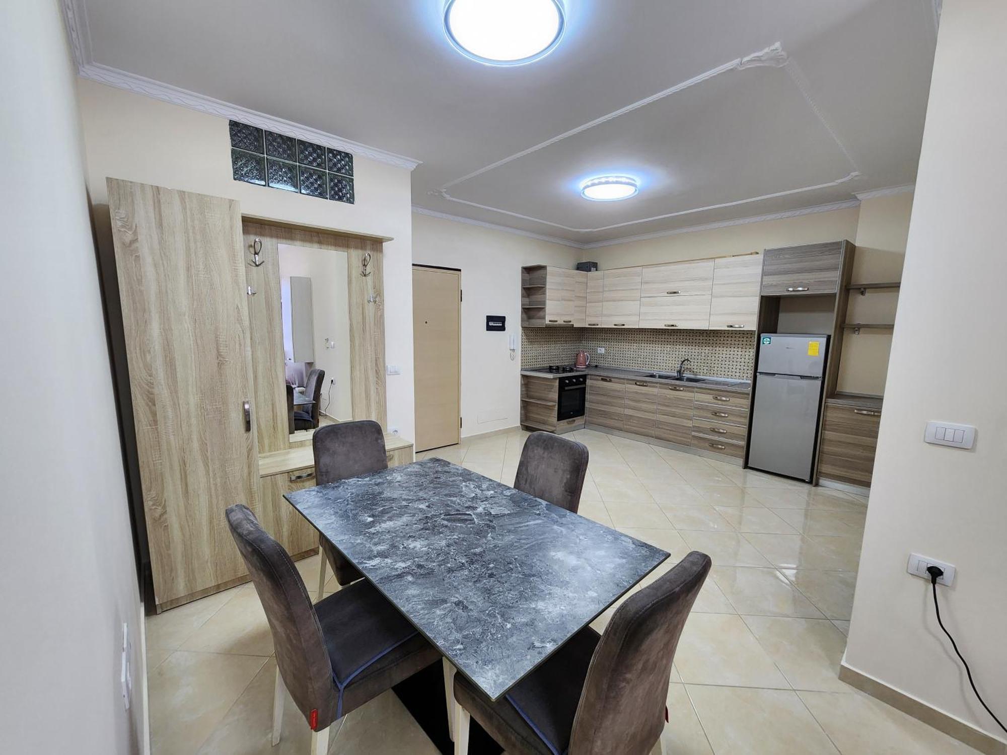 E.I.R Apartments Vlorë Esterno foto