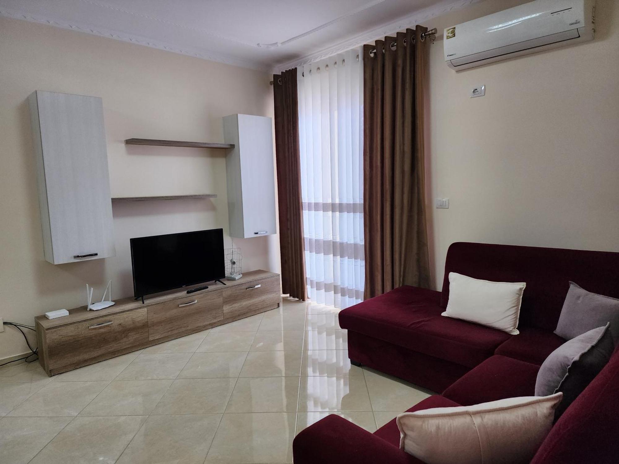 E.I.R Apartments Vlorë Esterno foto