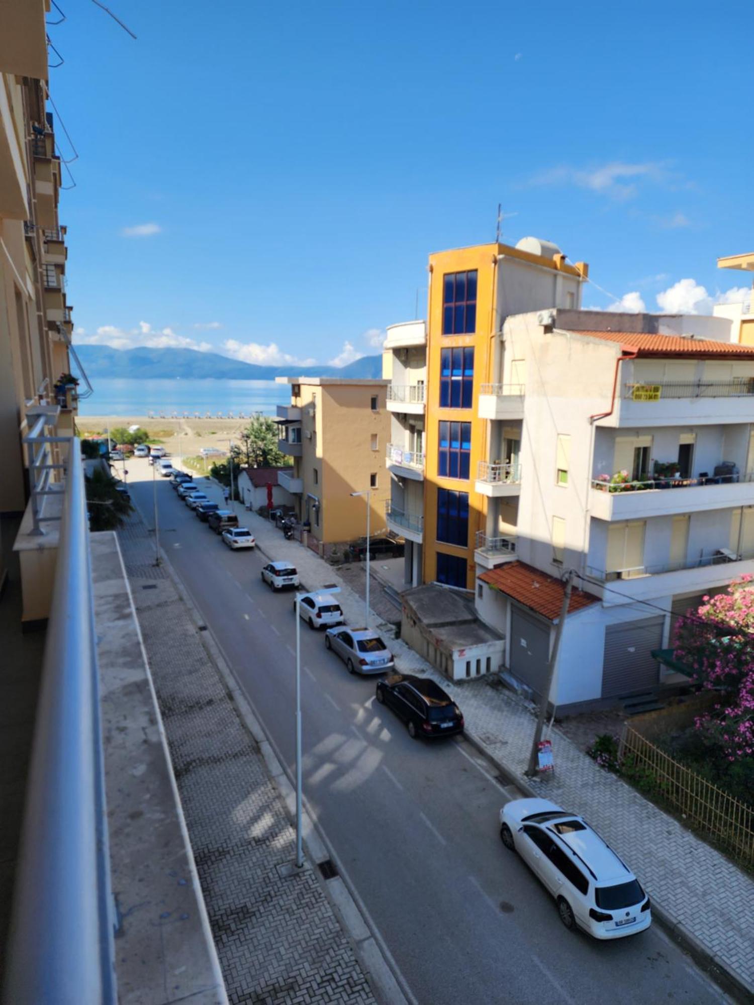 E.I.R Apartments Vlorë Esterno foto