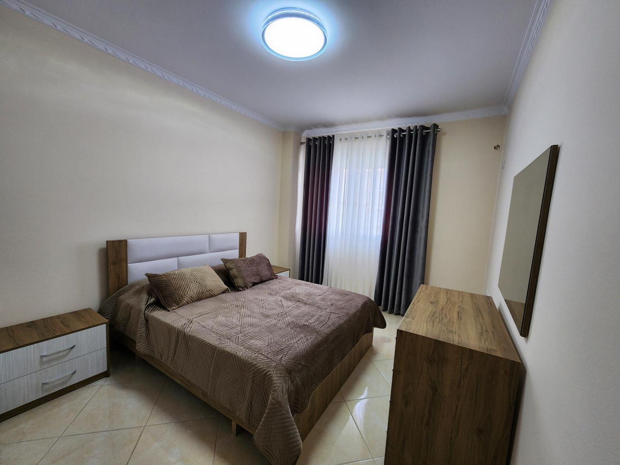 E.I.R Apartments Vlorë Esterno foto