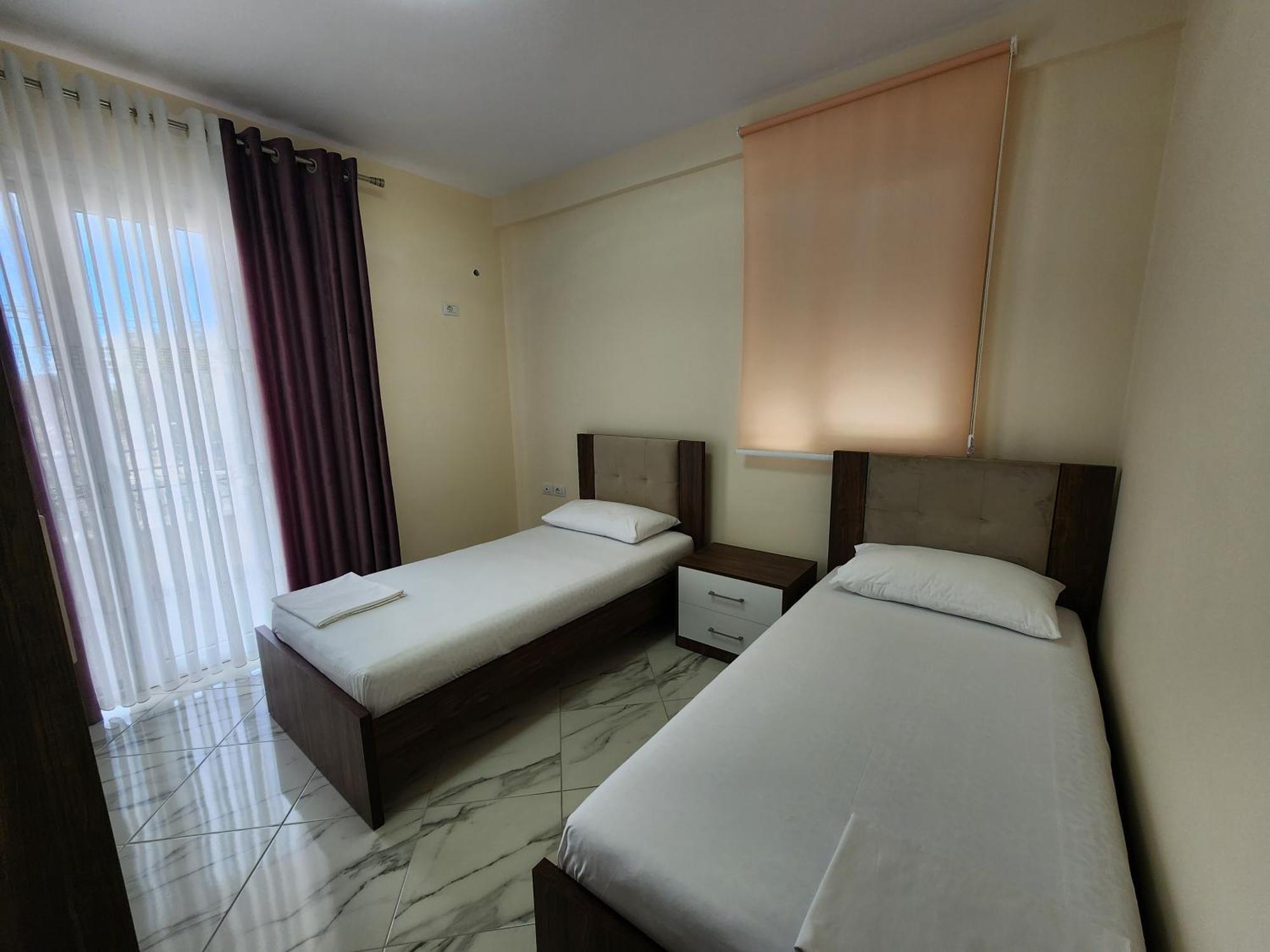 E.I.R Apartments Vlorë Esterno foto