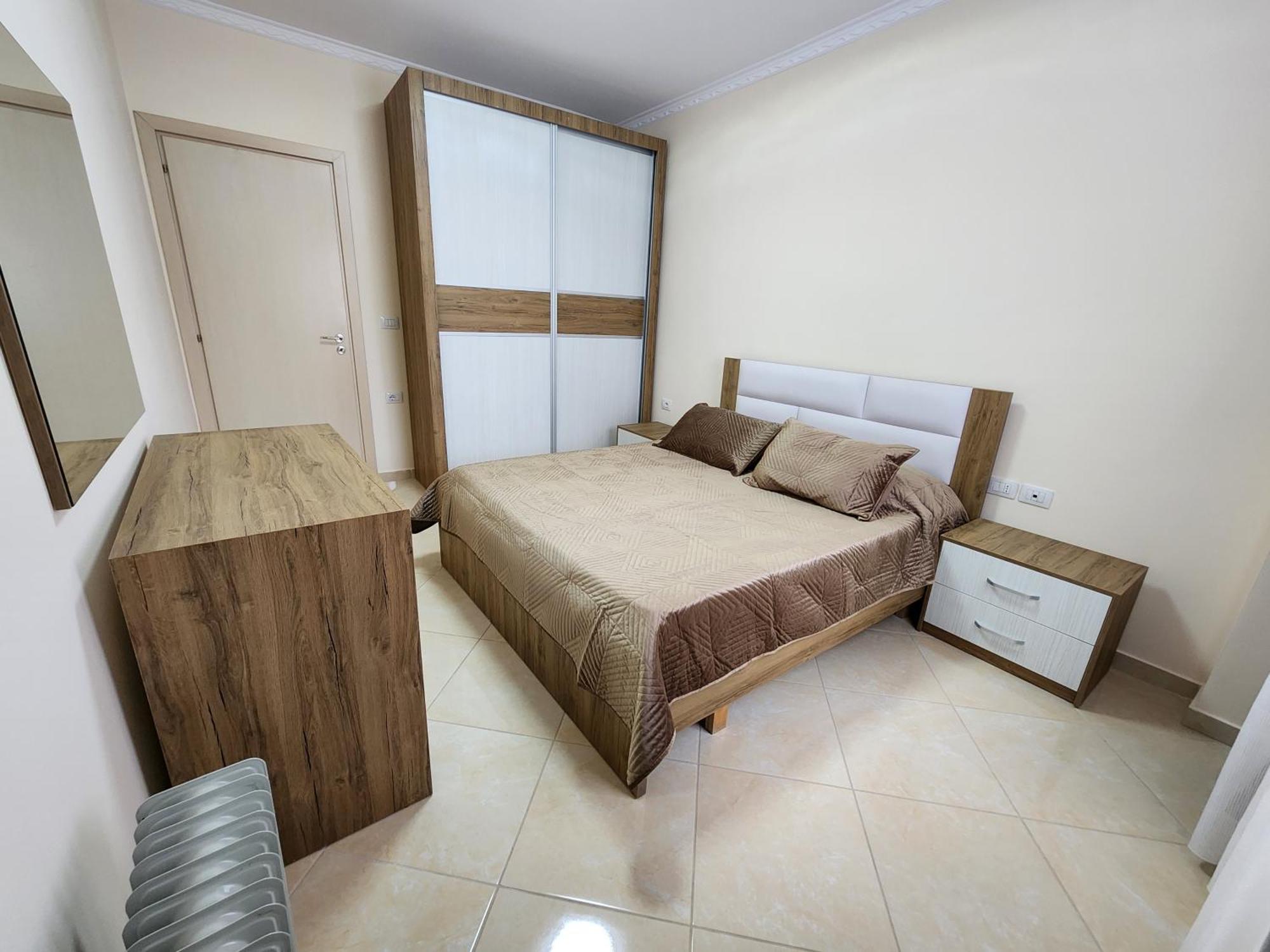 E.I.R Apartments Vlorë Esterno foto