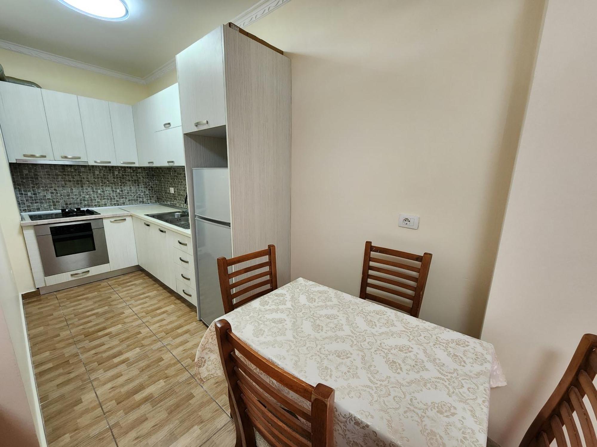 E.I.R Apartments Vlorë Esterno foto