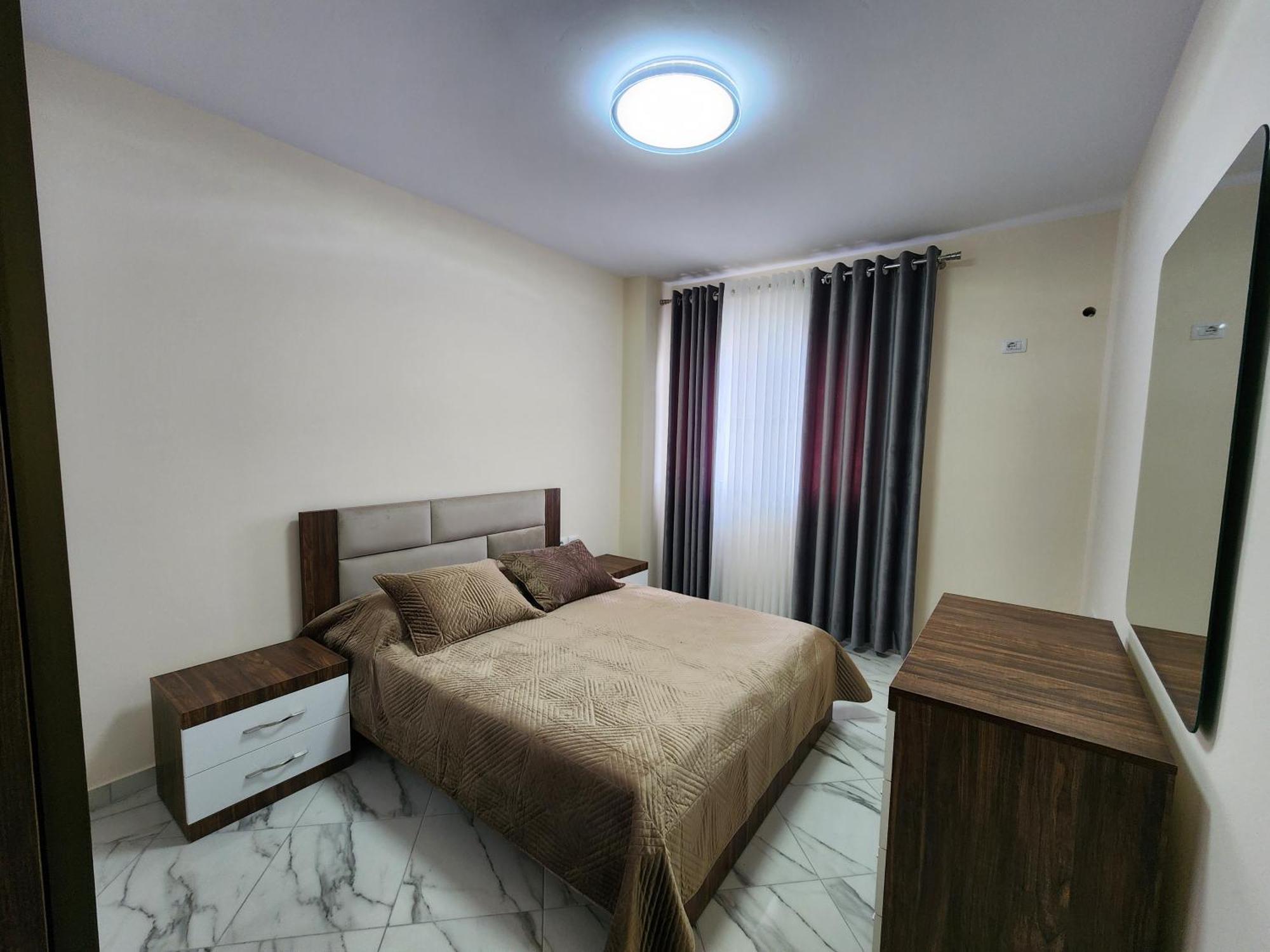 E.I.R Apartments Vlorë Esterno foto